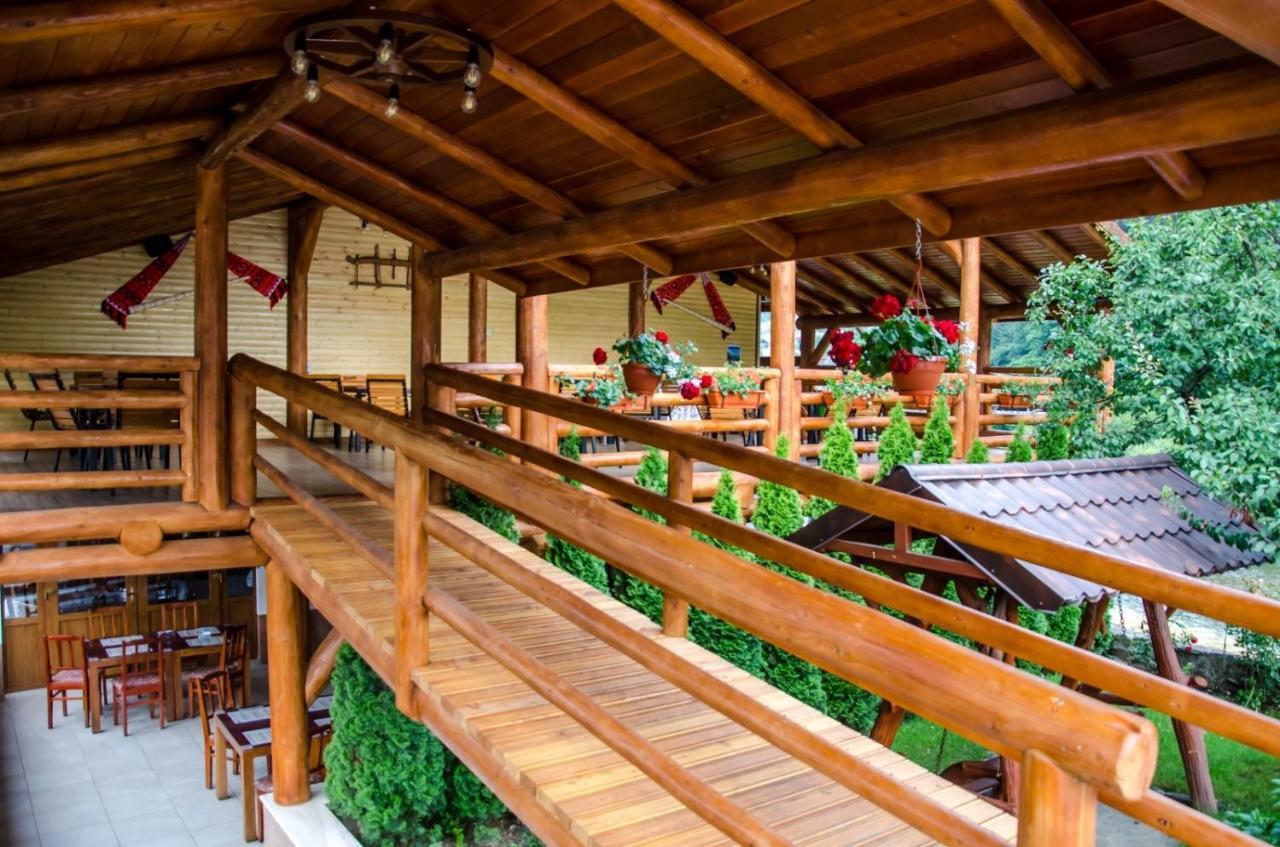 Bed and Breakfast Lapociu Cîmpeni Exteriér fotografie