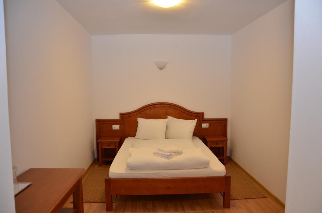 Bed and Breakfast Lapociu Cîmpeni Exteriér fotografie