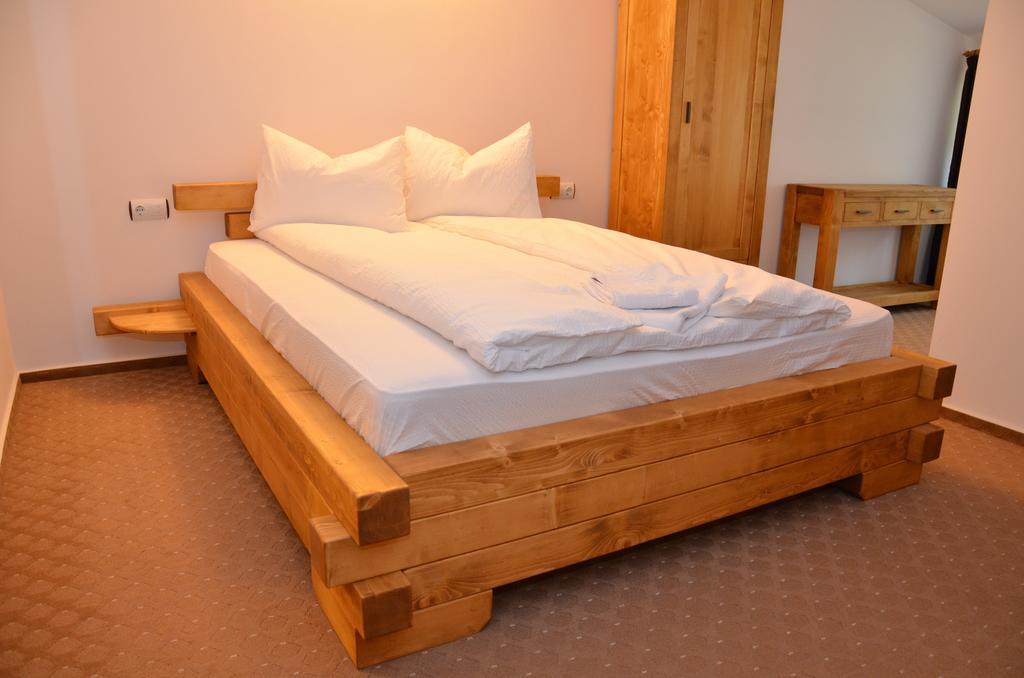 Bed and Breakfast Lapociu Cîmpeni Exteriér fotografie